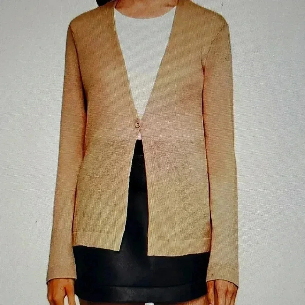 BCBG MAXAZRIA LONG SLEEVE CARDIGAN